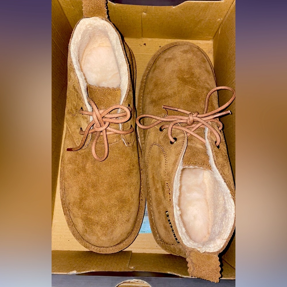 Bearpaw fuzzy ankle high boots!
